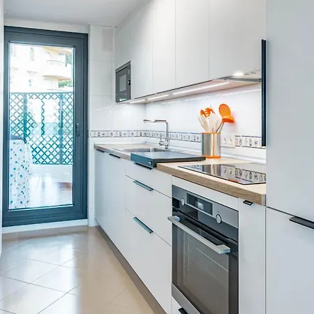 Apartment Vacation Paradise 2 Bedroom Penthouse - Walking Distance To Puerto Banus And Beaches