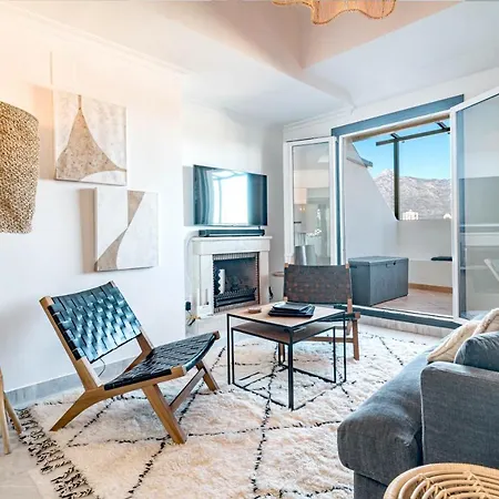 Vacation Paradise 2 Bedroom Penthouse - Walking Distance To Puerto Banus And Beaches *