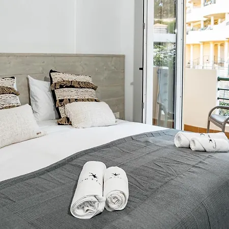 Vacation Paradise 2 Bedroom Penthouse - Walking Distance To Puerto Banus And Beaches Apartment *