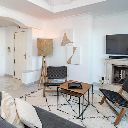 Apartment Vacation Paradise 2 Bedroom Penthouse - Walking Distance To Puerto Banus And Beaches