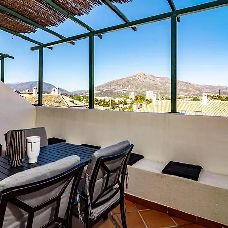 Vacation Paradise 2 Bedroom Penthouse - Walking Distance To Puerto Banus And Beaches *