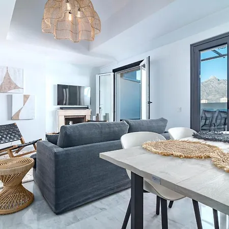 Vacation Paradise 2 Bedroom Penthouse - Walking Distance To Puerto Banus And Beaches *