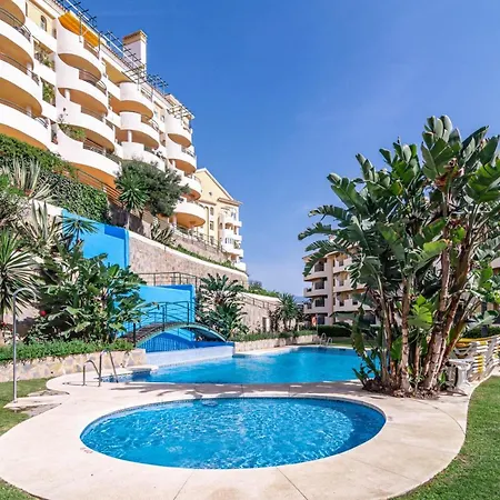 Apartment Vacation Paradise 2 Bedroom Penthouse - Walking Distance To Puerto Banus And Beaches Marbella