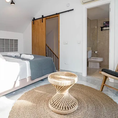 Apartment Vacation Paradise 2 Bedroom Penthouse - Walking Distance To Puerto Banus And Beaches *