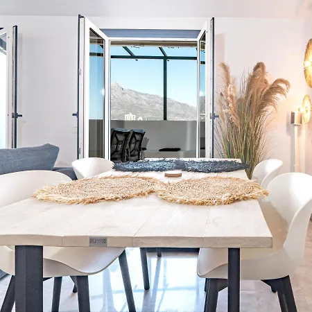 Apartment Vacation Paradise 2 Bedroom Penthouse - Walking Distance To Puerto Banus And Beaches *