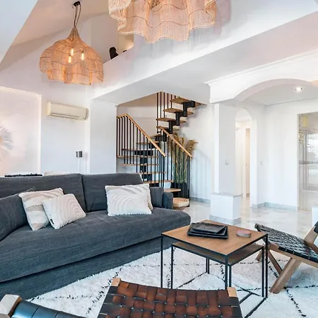 Vacation Paradise 2 Bedroom Penthouse - Walking Distance To Puerto Banus And Beaches Apartment Marbella