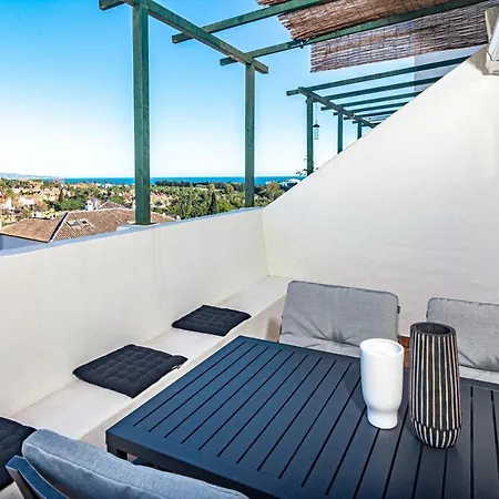 Vacation Paradise 2 Bedroom Penthouse - Walking Distance To Puerto Banus And Beaches
